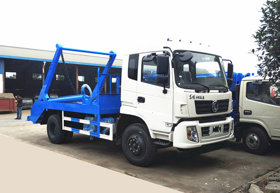 東風(fēng)新款153擺臂式垃圾車(chē)（10-12方）