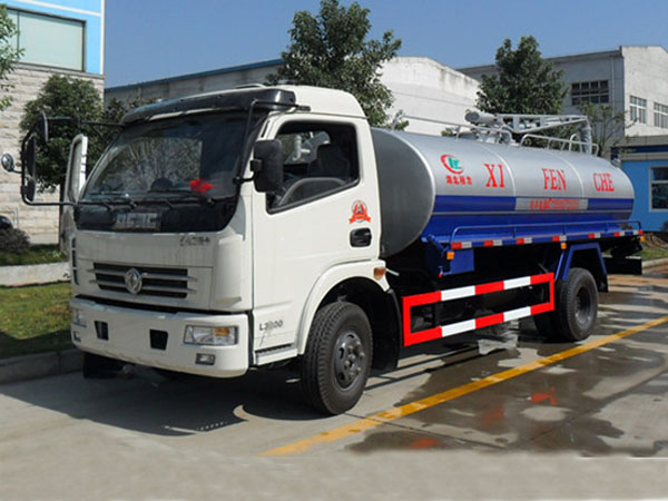 東風(fēng)多利卡吸糞車(chē)（5-7方）