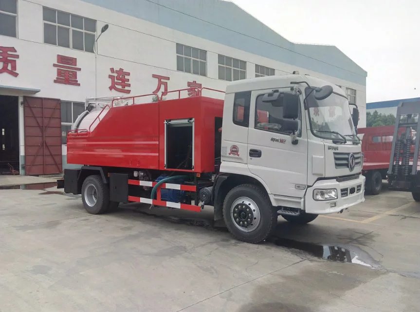 大型東風(fēng)天錦清洗吸污車(chē)（12方）