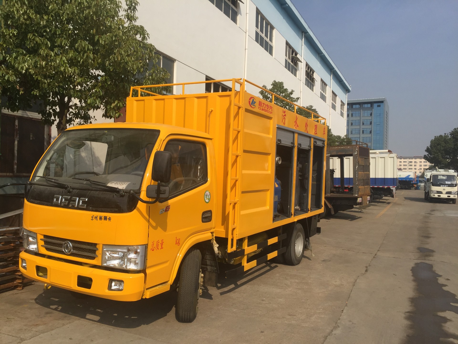 東風(fēng)多利卡污水處理凈化車(chē)
